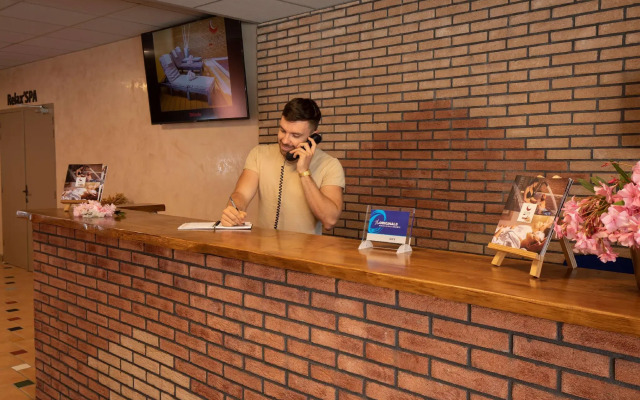 The Originals City, Relax'Otel, Le Barcarès