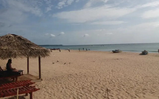 East Royal Holiday Inn