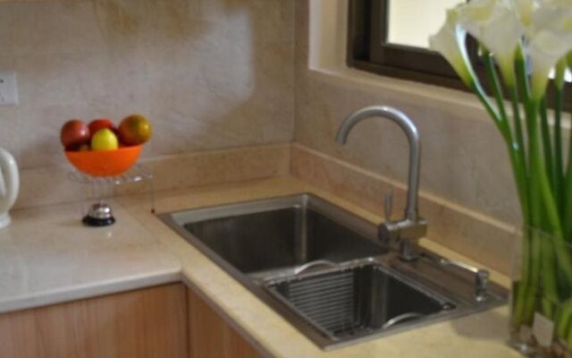 Rohi Apartment Hotel