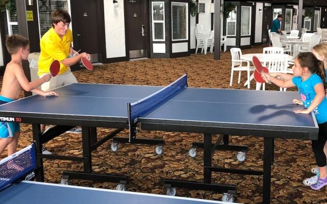 Cragun's Resort & Hotel