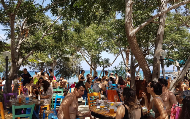 Lovely holiday home,Kapparis,2 swimming pools,Wifi