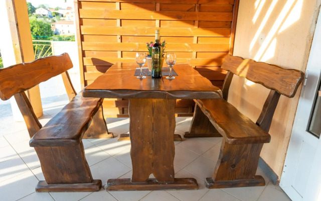 Vesna - 100 m from sea - A1(2+1)