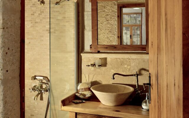 Sultan Cave Suites