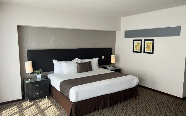 St Isidro Suites Corporate Housing SPA & Wellness Center