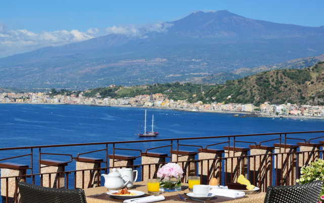 UNAHOTELS Capotaormina