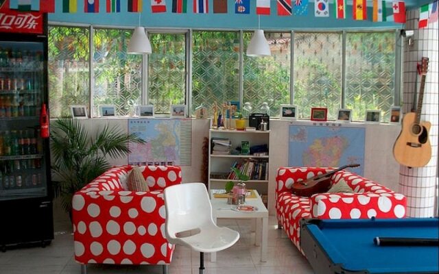 Haikou Twinstar Youth Hostel