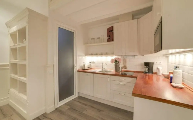 Stylish 1 Bedroom Apartment With Terrace in Lesseps
