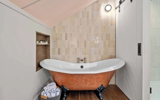 Lucky Arrow Retreat - Dripping Springs