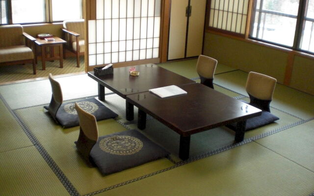 Okada Ryokan Warakutei