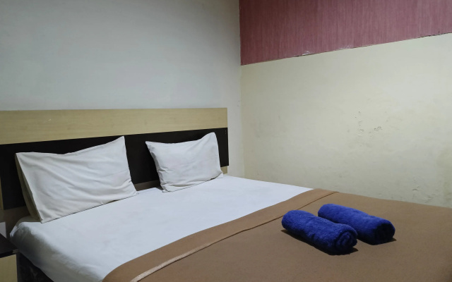 OYO 93953 Kost Tamara Near Kantor Desa Sengka – Guest Rooms – Sengka
