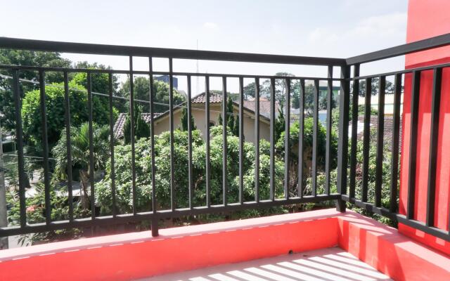 RedDoorz Plus @ Tlogomas