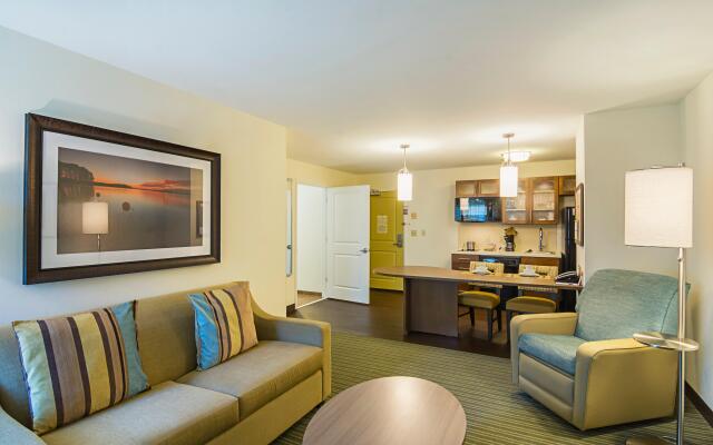 Candlewood Suites Pensacola - University Area by IHG