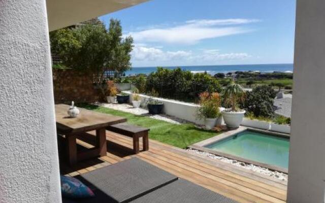 Mountain & Sea Apartments