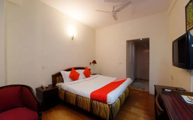 OYO 17097 Kenwood Resort