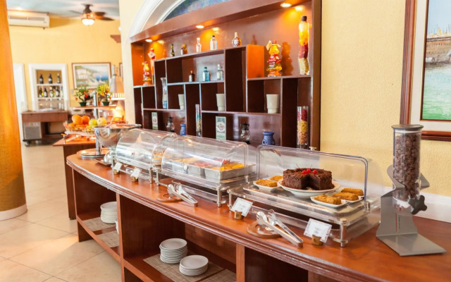 Monaco Suites de Boracay Hotel