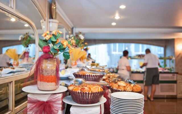 La Garden Hotel