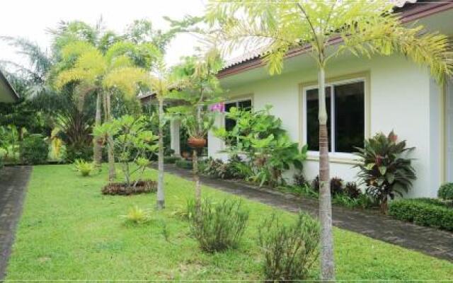 Vacation Garden Villa
