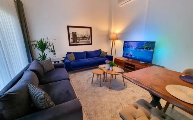 Suelo Flat Villa for Family