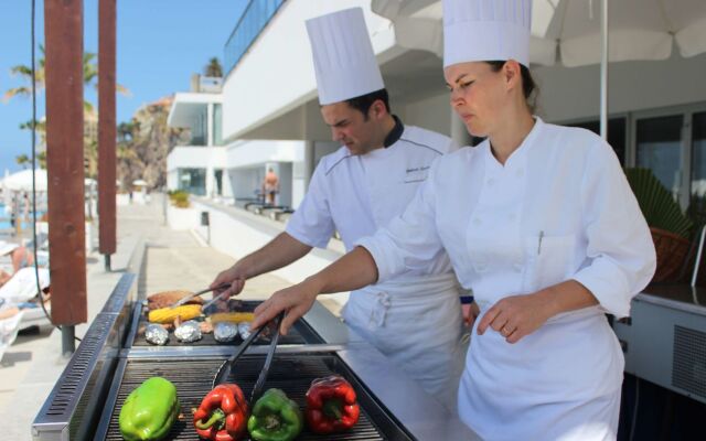 Vidamar Resort Madeira - Dining Around, Free Dinner