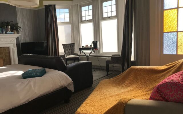 Regency Rooms