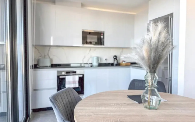 E1 Suites & Spa