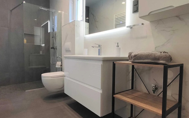 Bright and Spacious Stay With Private Parking in Crikvenica