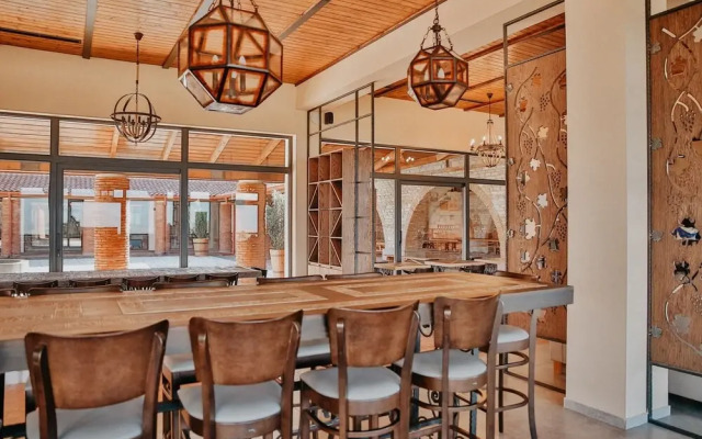 Chateau Mosmieri Resort