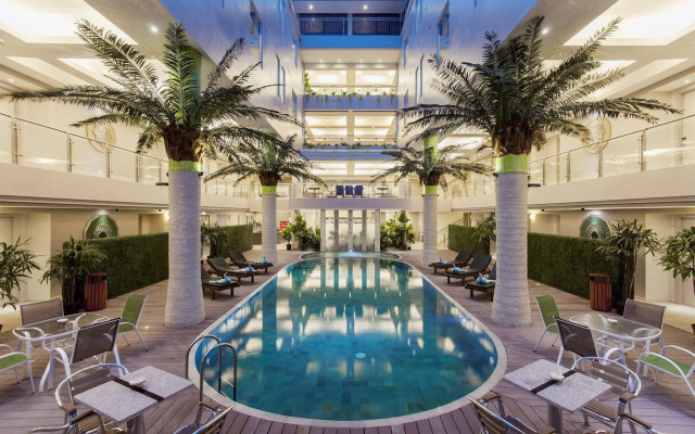 Collection O 14 Sun Boutique Hotel
