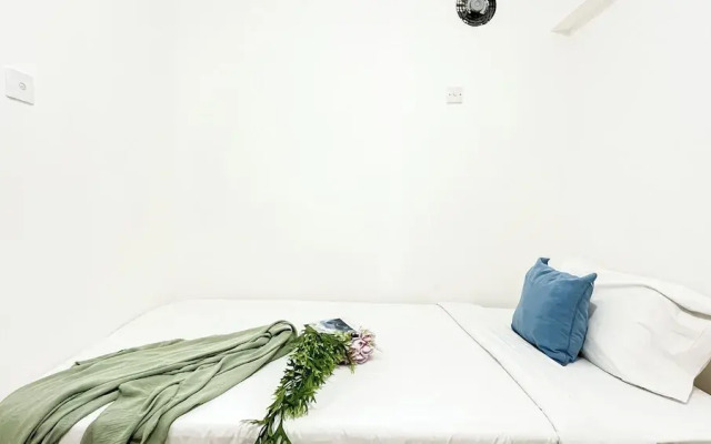 Warm And Comfy 2Br At Bassura City Apartment