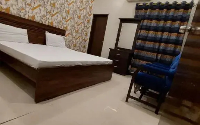 Karachi Hotel & Guest House