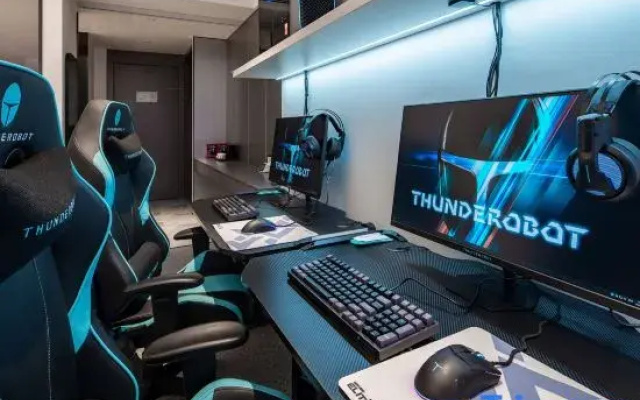 Thunderobot Esports Hotel