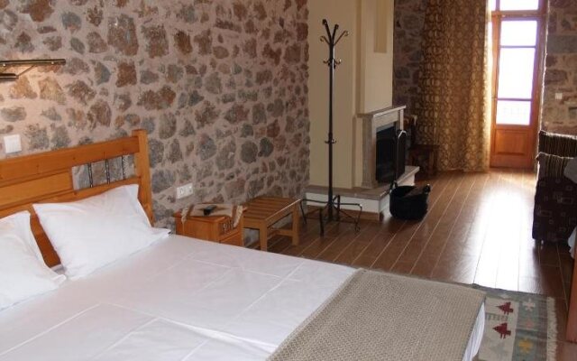 Parnassos Hotel