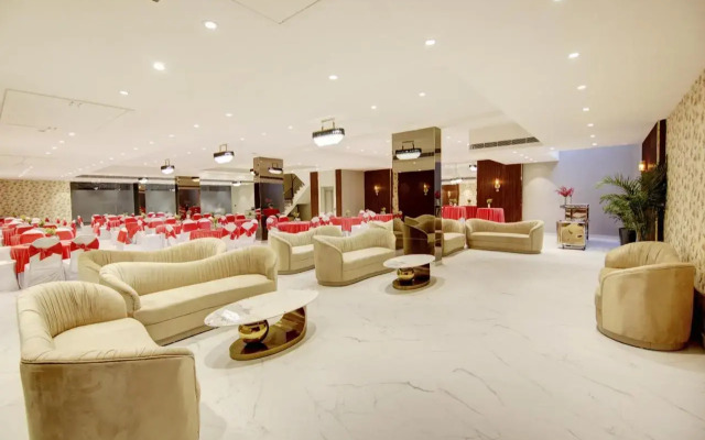 Saltstayz Premier – Galleria Market Road & Sector 27