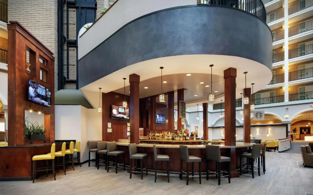 Embassy Suites by Hilton Dallas Park Central Area