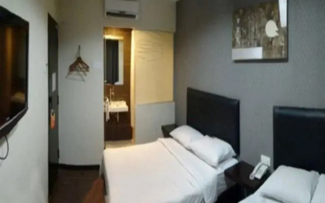 Hotel CIQ Taman Desa Tebrau