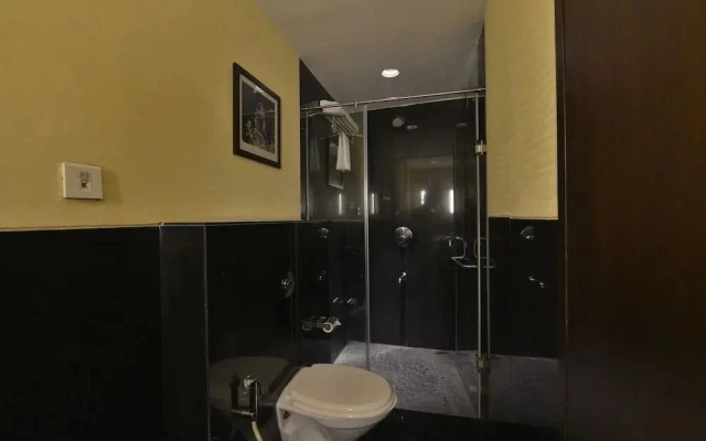 Hotel The Golden Oak Central by Citrus Prime