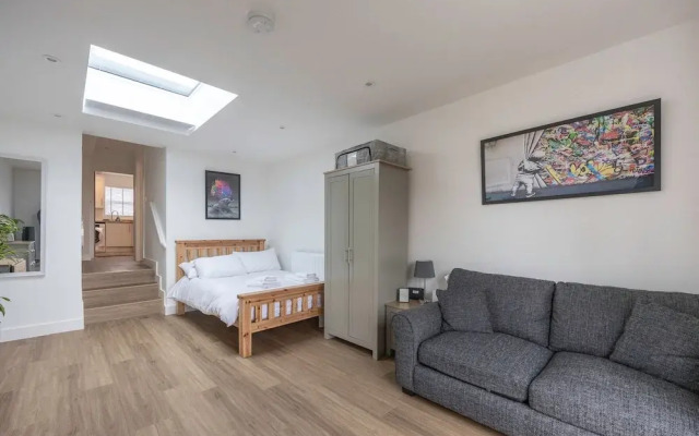 Host Stay Downland Studio