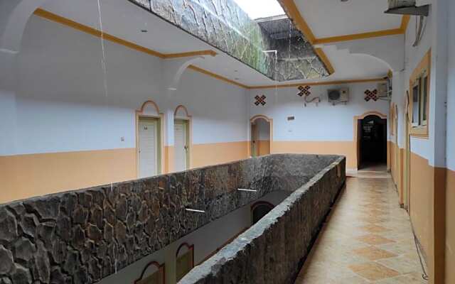 Capital O 91650 Hotel Pratama