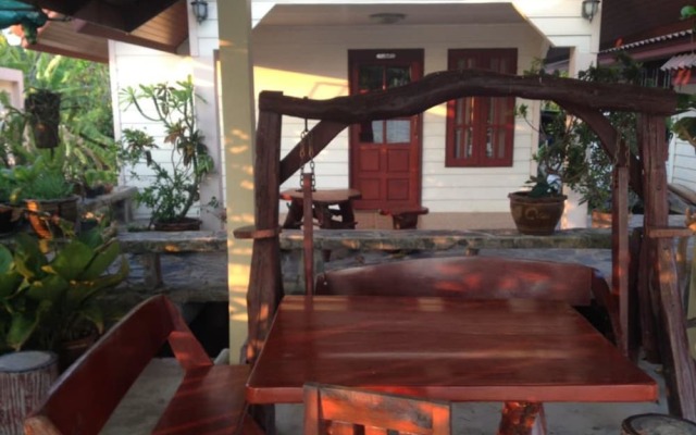 Kruamaeurai Homestay