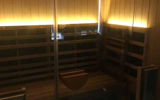 Cosy Stable Conversion Between Sheffield & Leeds