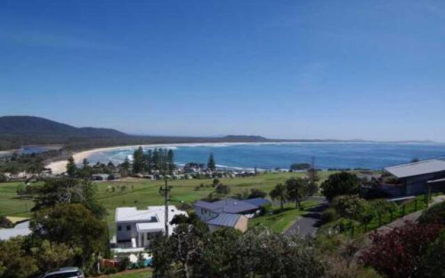 Endeavour, 10 Dulconghi Street