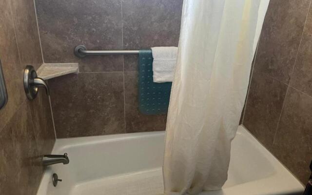Riverside Inn & Suites Santa Cruz