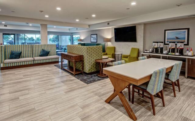 Hampton Inn by Hilton Cardiff Beach Encinitas, CA