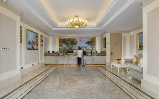 Vienna Hotel (Yanshan Yanbai Life Plaza)