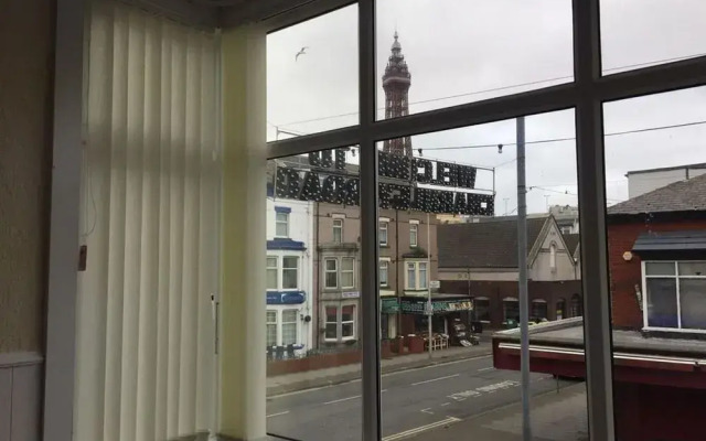 Blackpool Home With Tower View 2
