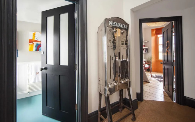Higgihaus at Hampton Whole House 6 Bed