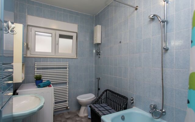 Beautiful Holiday Home in Kaštel Novi With Private Pool
