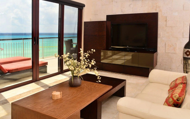 Residencia El Faro by Rentals Your Way