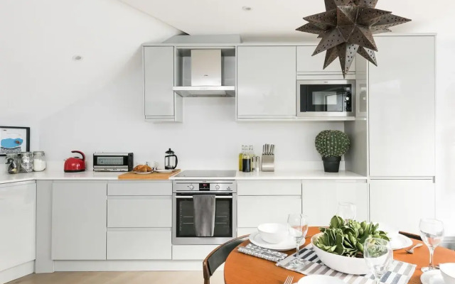 3 Bedroom House with Ensuites and Garden