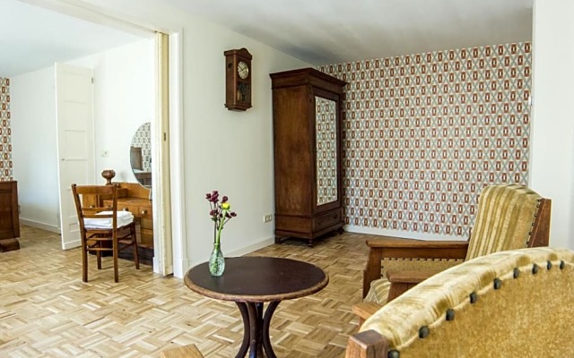 B&B Perron 22